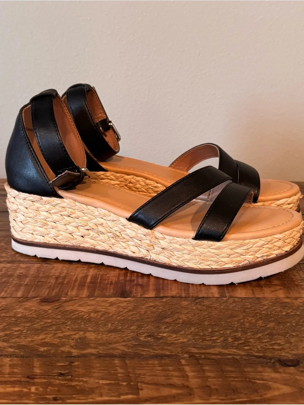 DV by Dolce Vita chic ankle
